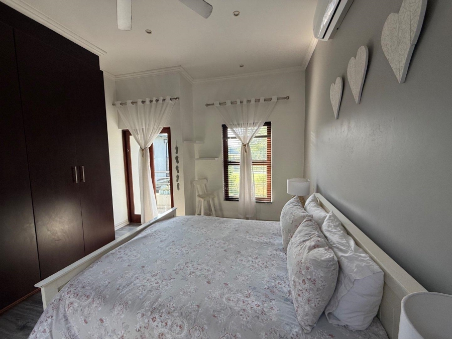 5 Bedroom Property for Sale in Copperleaf Estate Gauteng