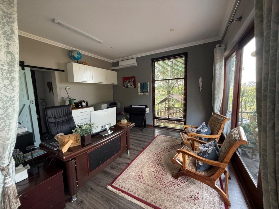 5 Bedroom Property for Sale in Copperleaf Estate Gauteng