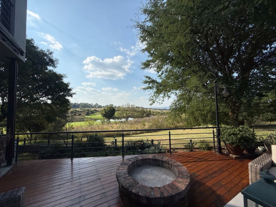 5 Bedroom Property for Sale in Copperleaf Estate Gauteng