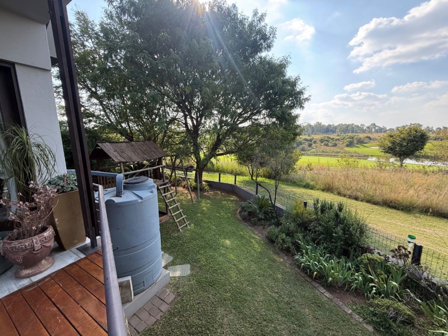 5 Bedroom Property for Sale in Copperleaf Estate Gauteng