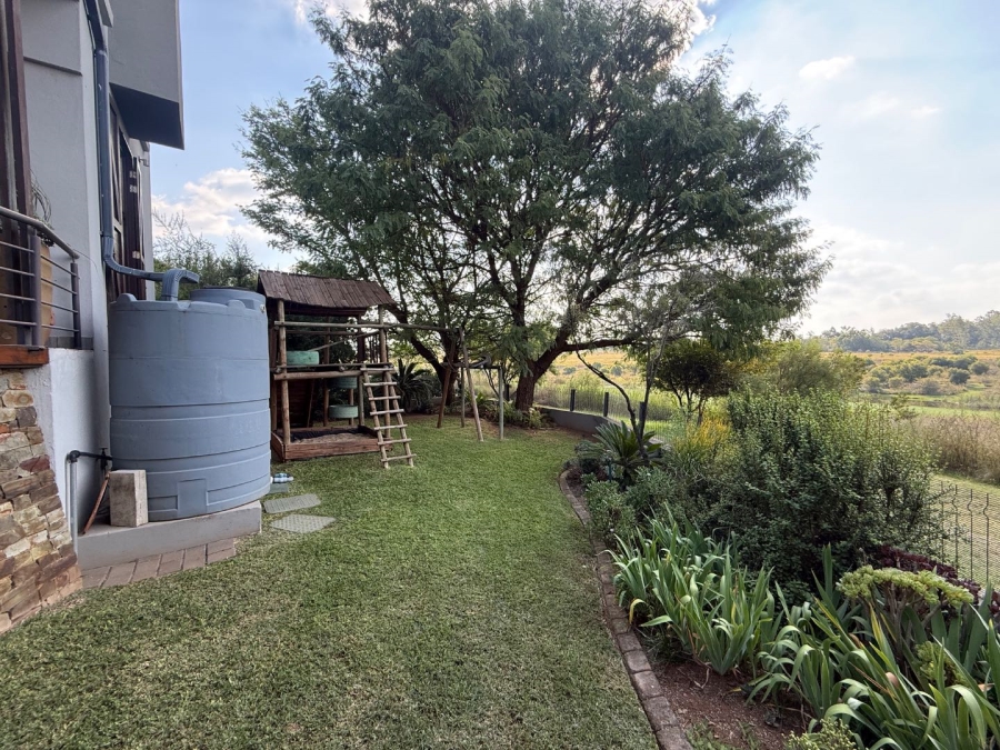 5 Bedroom Property for Sale in Copperleaf Estate Gauteng