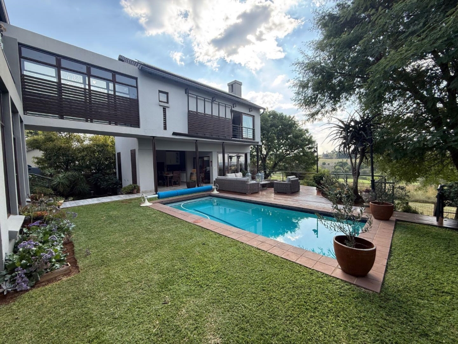 5 Bedroom Property for Sale in Copperleaf Estate Gauteng