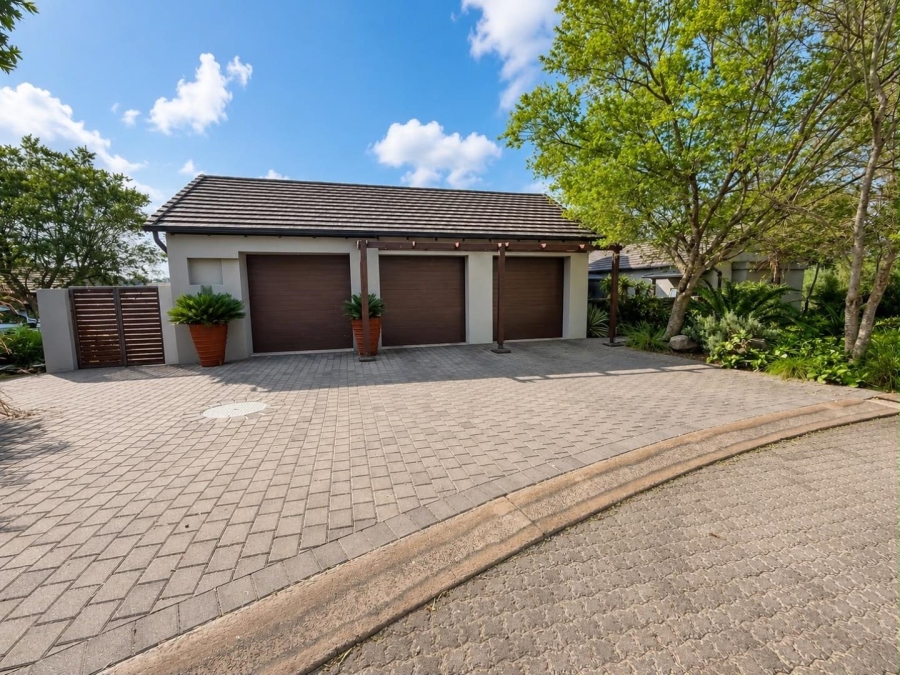 5 Bedroom Property for Sale in Copperleaf Estate Gauteng