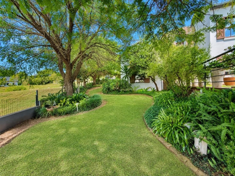5 Bedroom Property for Sale in Copperleaf Estate Gauteng