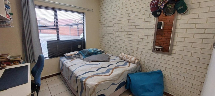 3 Bedroom Property for Sale in Verwoerdpark Gauteng