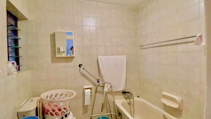 2 Bedroom Property for Sale in Faerie Glen Gauteng