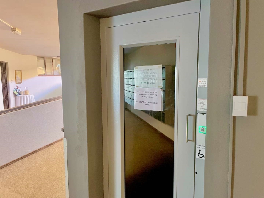 2 Bedroom Property for Sale in Faerie Glen Gauteng