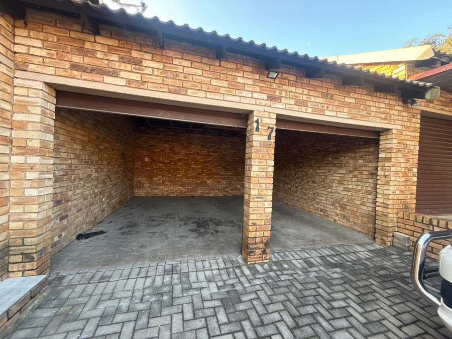 To Let 2 Bedroom Property for Rent in Roodepoort West Gauteng