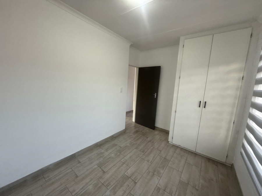 To Let 2 Bedroom Property for Rent in Roodepoort West Gauteng