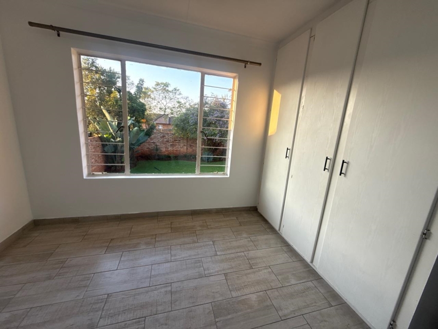 To Let 2 Bedroom Property for Rent in Roodepoort West Gauteng
