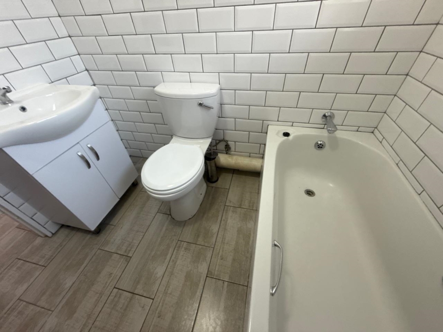 To Let 2 Bedroom Property for Rent in Roodepoort West Gauteng