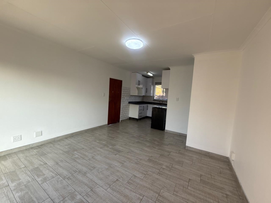 To Let 2 Bedroom Property for Rent in Roodepoort West Gauteng