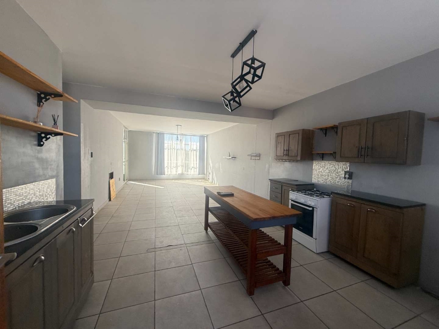 To Let 3 Bedroom Property for Rent in Florida Park Gauteng