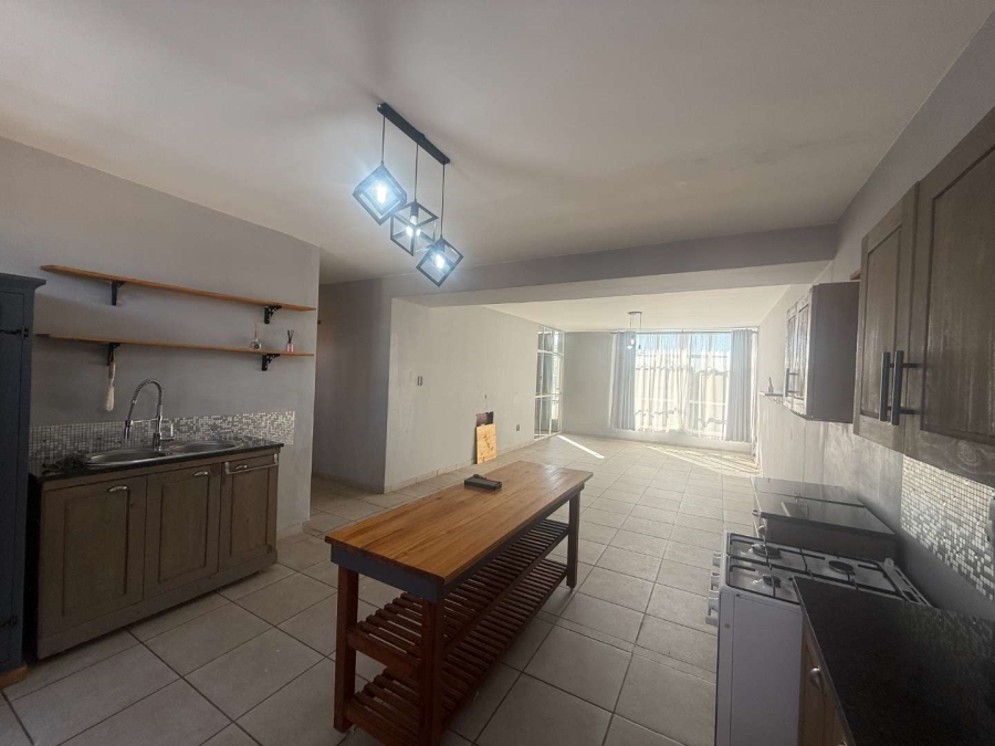 To Let 3 Bedroom Property for Rent in Florida Park Gauteng