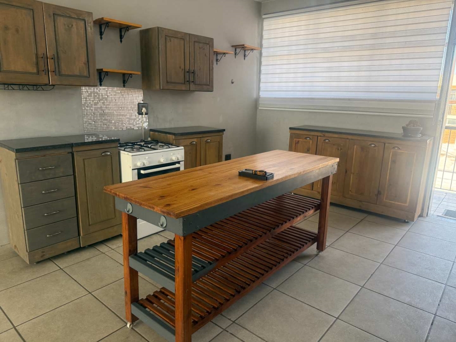 To Let 3 Bedroom Property for Rent in Florida Park Gauteng