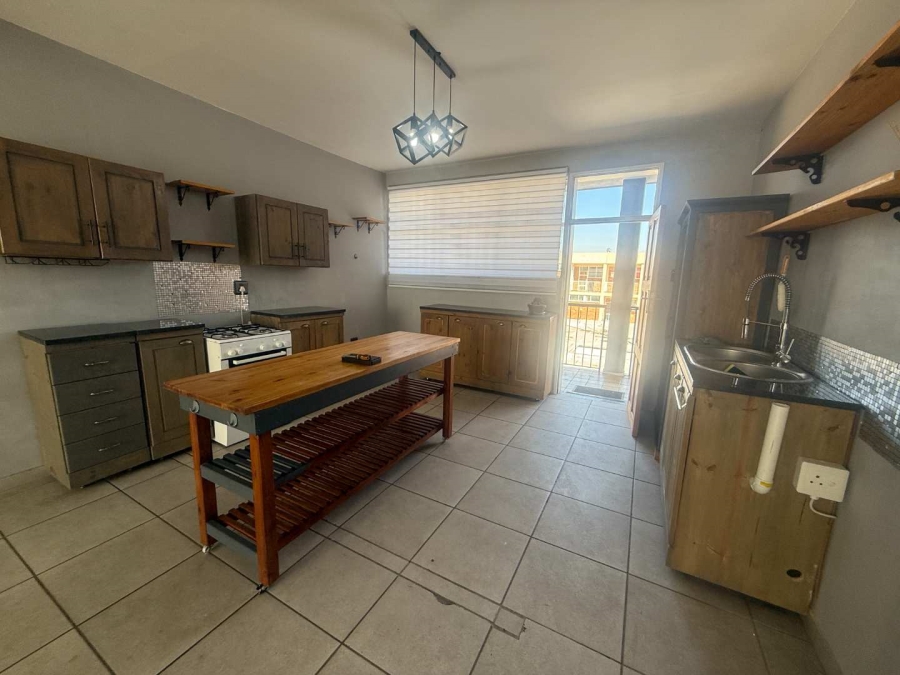 To Let 3 Bedroom Property for Rent in Florida Park Gauteng