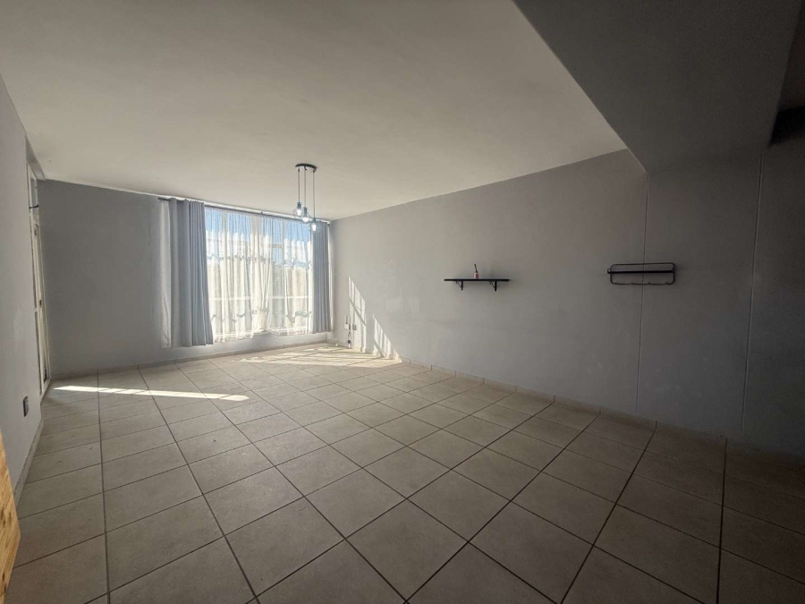 To Let 3 Bedroom Property for Rent in Florida Park Gauteng