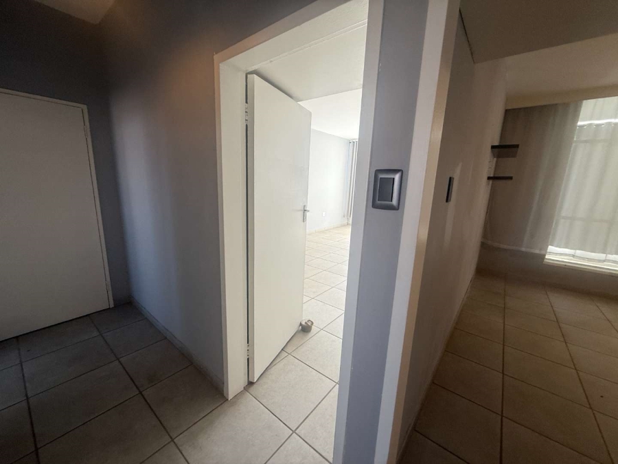 To Let 3 Bedroom Property for Rent in Florida Park Gauteng