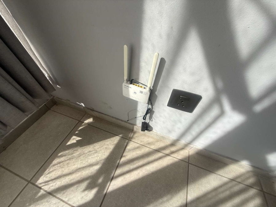 To Let 3 Bedroom Property for Rent in Florida Park Gauteng