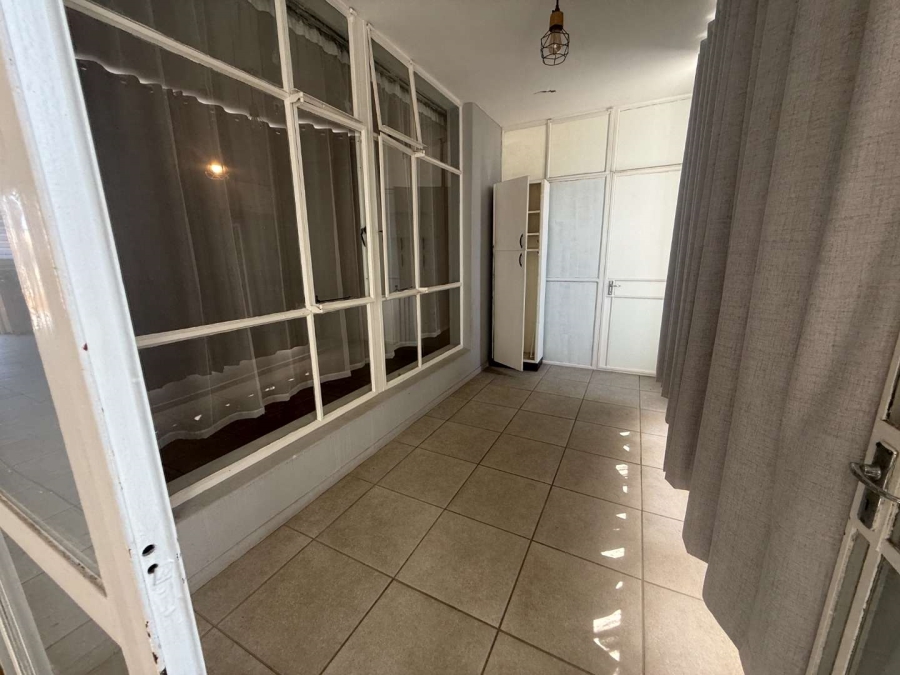 To Let 3 Bedroom Property for Rent in Florida Park Gauteng