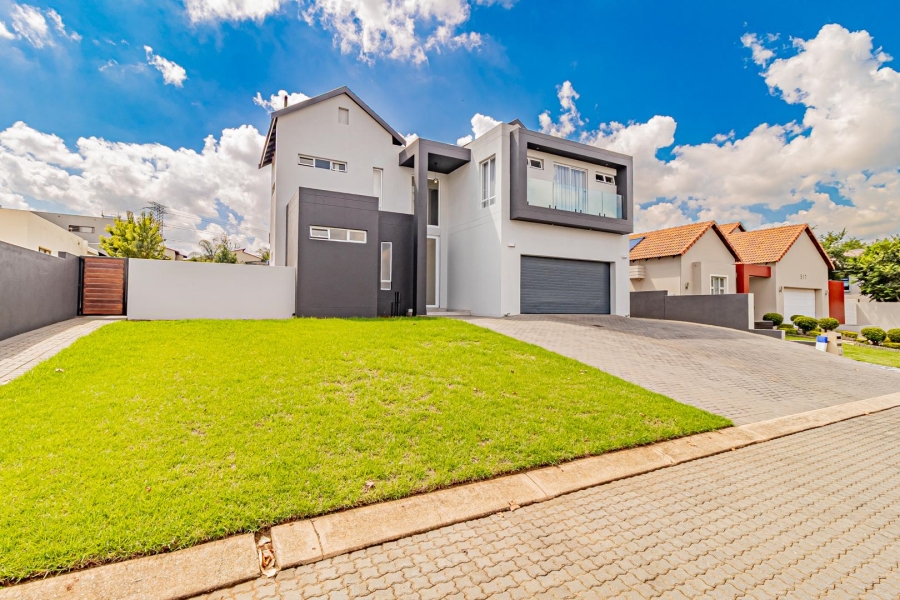 To Let 4 Bedroom Property for Rent in Cedar Creek Gauteng