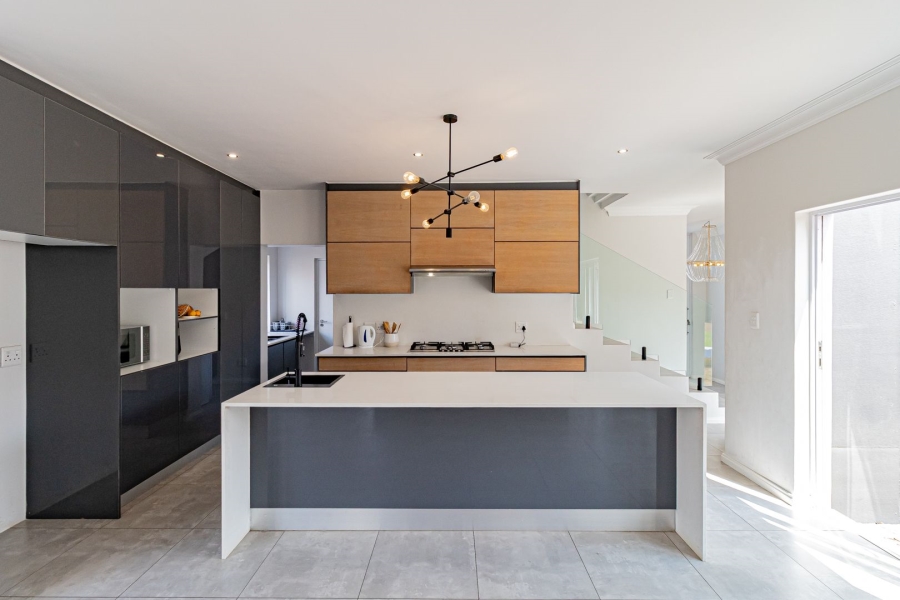 To Let 4 Bedroom Property for Rent in Cedar Creek Gauteng