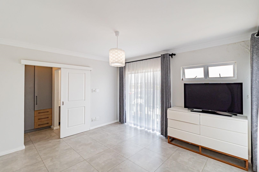 To Let 4 Bedroom Property for Rent in Cedar Creek Gauteng