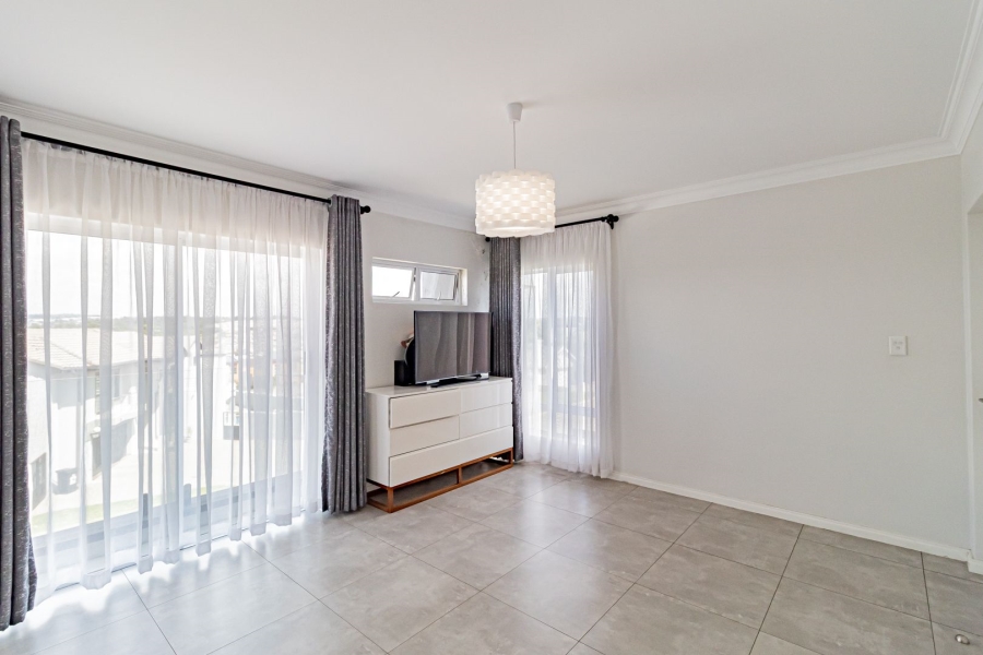 To Let 4 Bedroom Property for Rent in Cedar Creek Gauteng