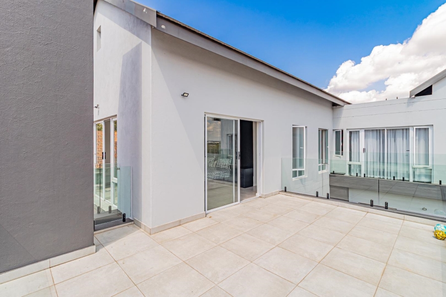 To Let 4 Bedroom Property for Rent in Cedar Creek Gauteng