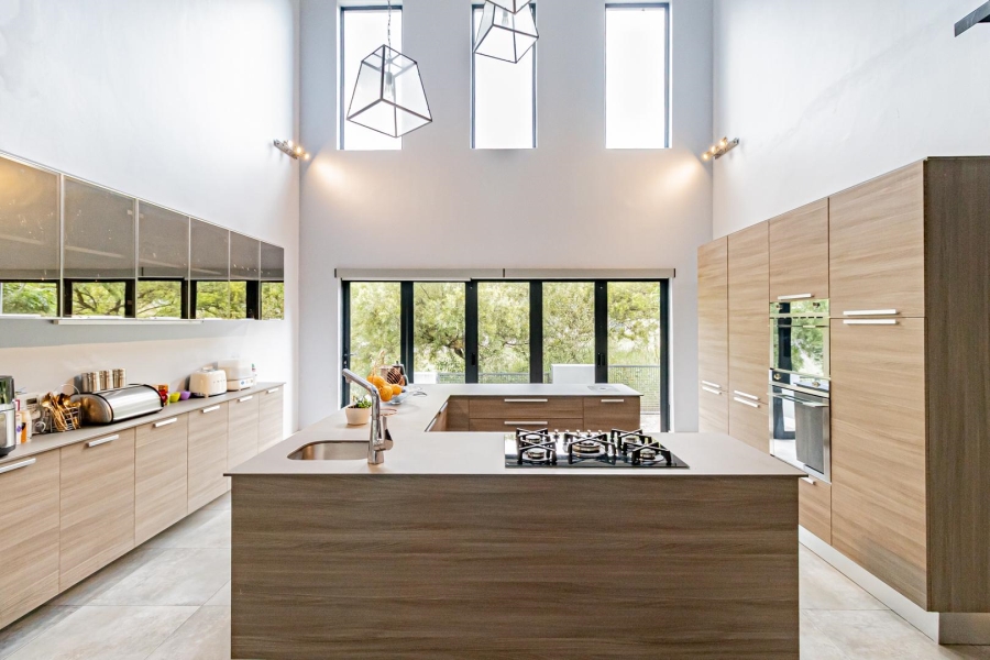 To Let 4 Bedroom Property for Rent in Helderfontein Estate Gauteng