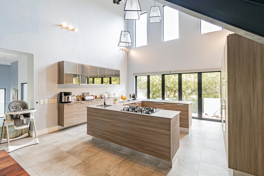 To Let 4 Bedroom Property for Rent in Helderfontein Estate Gauteng