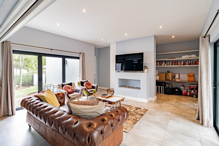 To Let 4 Bedroom Property for Rent in Helderfontein Estate Gauteng