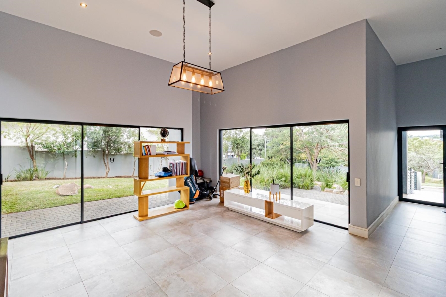 To Let 4 Bedroom Property for Rent in Helderfontein Estate Gauteng