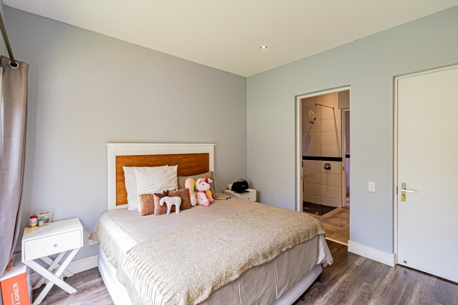 To Let 4 Bedroom Property for Rent in Helderfontein Estate Gauteng