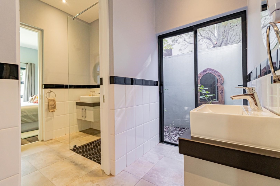 To Let 4 Bedroom Property for Rent in Helderfontein Estate Gauteng