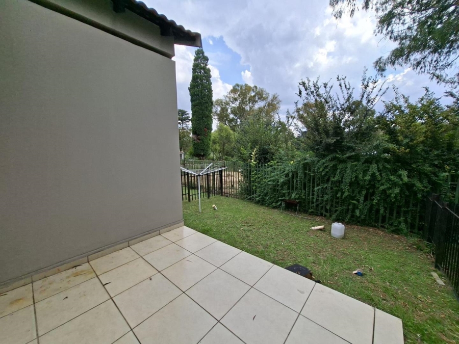 To Let 2 Bedroom Property for Rent in Buccleuch Gauteng
