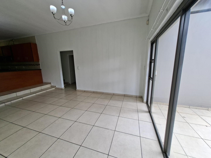 To Let 2 Bedroom Property for Rent in Buccleuch Gauteng