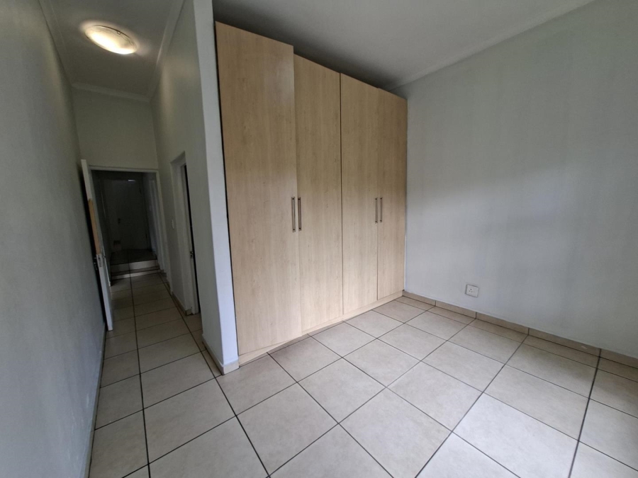To Let 2 Bedroom Property for Rent in Buccleuch Gauteng