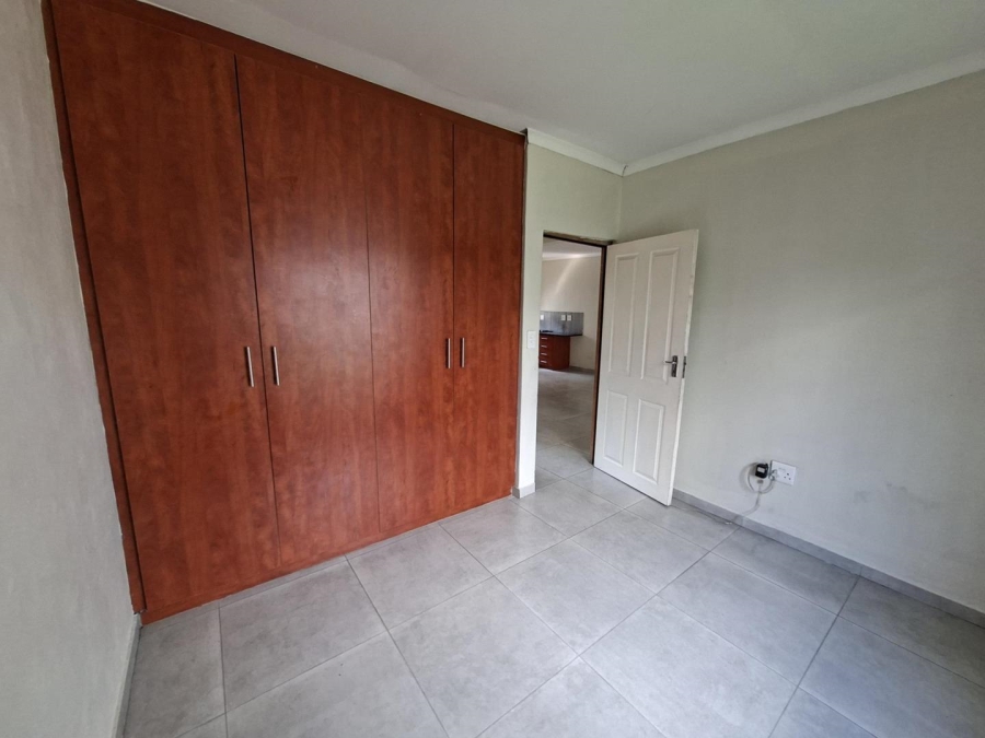 To Let 2 Bedroom Property for Rent in Buccleuch Gauteng