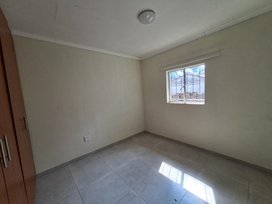 To Let 2 Bedroom Property for Rent in Buccleuch Gauteng