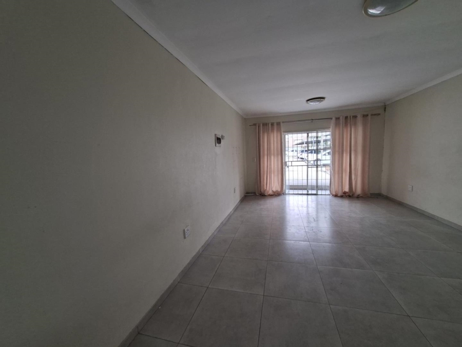 To Let 2 Bedroom Property for Rent in Buccleuch Gauteng