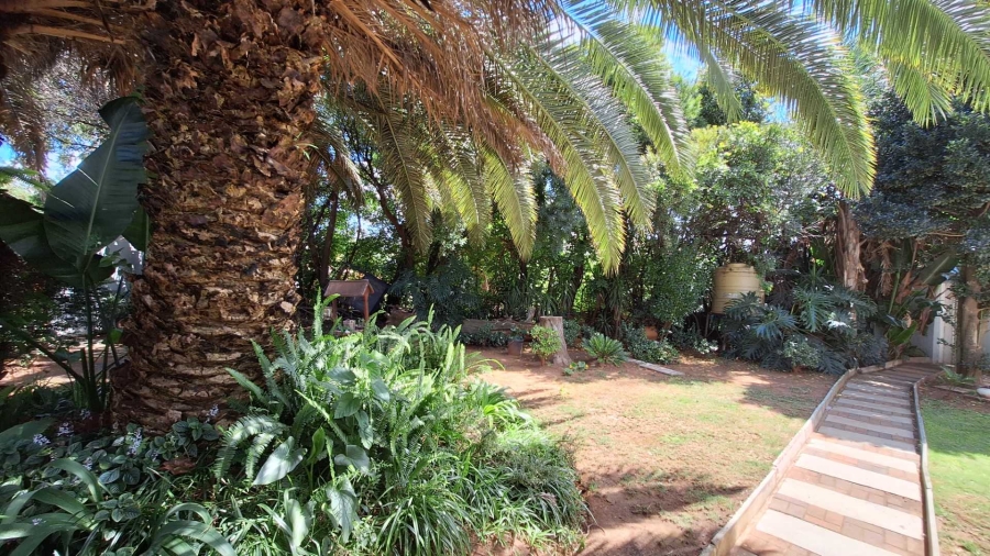 5 Bedroom Property for Sale in Florida Gauteng