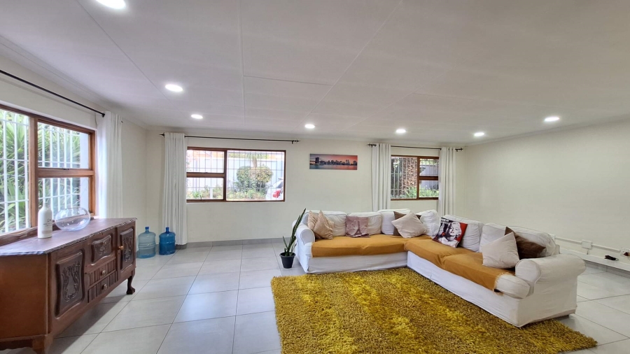 5 Bedroom Property for Sale in Florida Gauteng