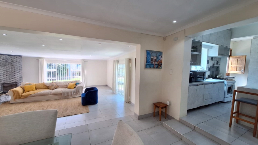 5 Bedroom Property for Sale in Florida Gauteng