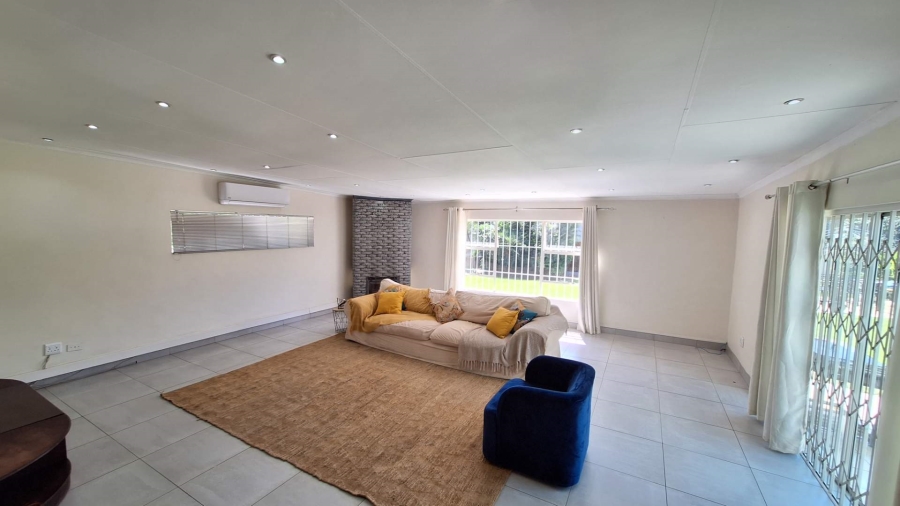 5 Bedroom Property for Sale in Florida Gauteng