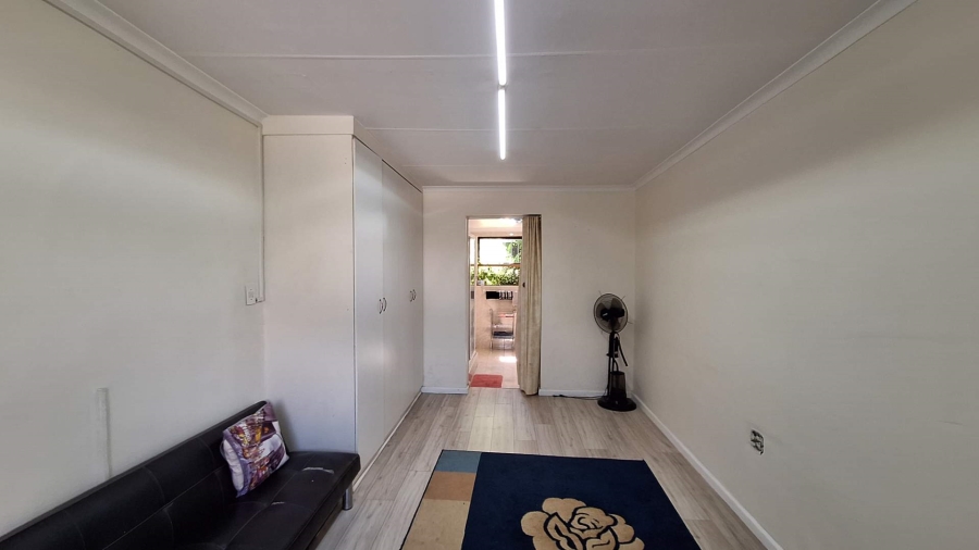 5 Bedroom Property for Sale in Florida Gauteng