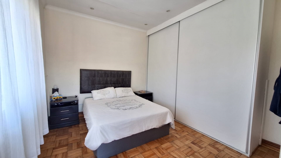 5 Bedroom Property for Sale in Florida Gauteng