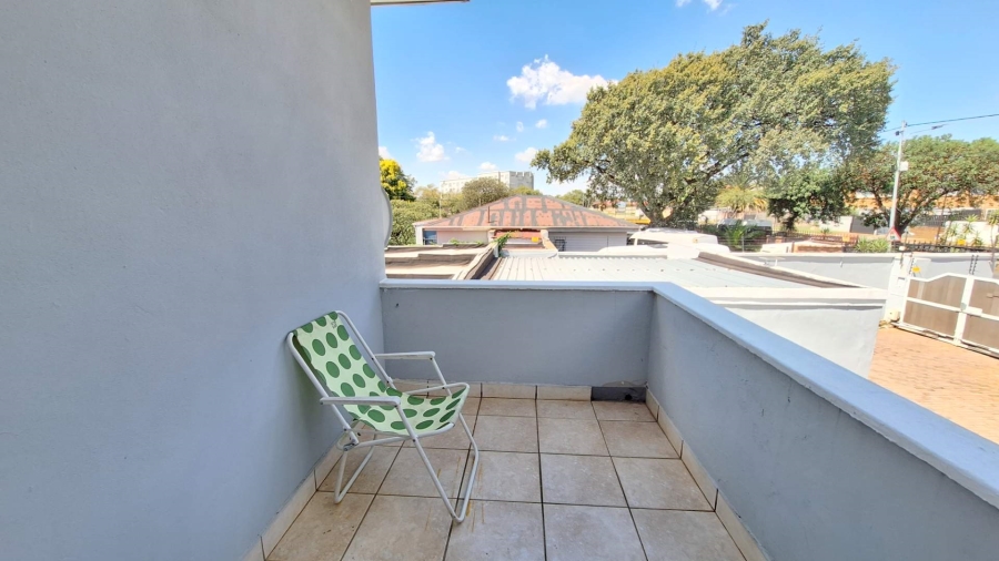 5 Bedroom Property for Sale in Florida Gauteng