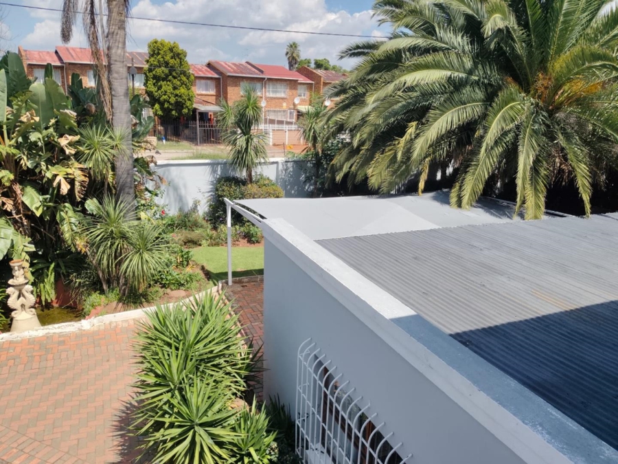 5 Bedroom Property for Sale in Florida Gauteng