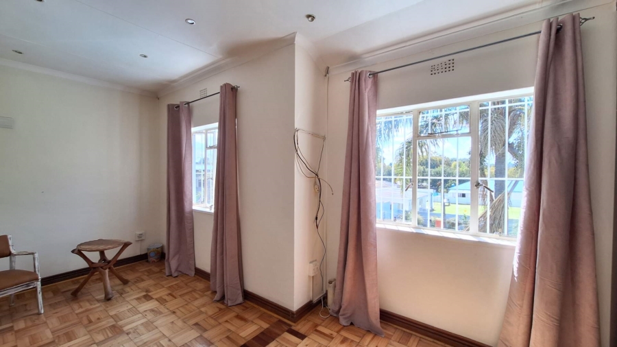 5 Bedroom Property for Sale in Florida Gauteng